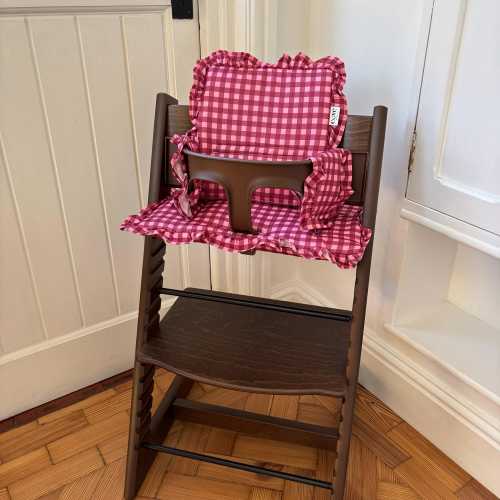 Wipeable Cushion the Stokke Tripp Trapp Highchair - Raspberry Jam Ruffles