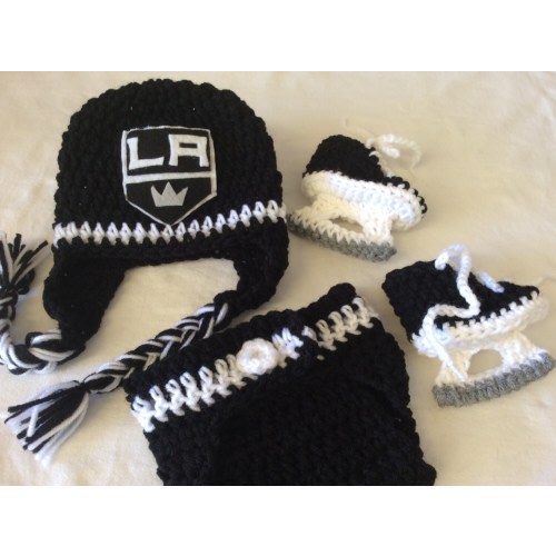 Los Angeles Kings Crochet Baby Hockey Set: Earflap Hat, Diaper Cover, Booties