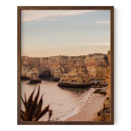 Haus and Hues Oak Wood Single Picture Frame with Plexiglass Cover