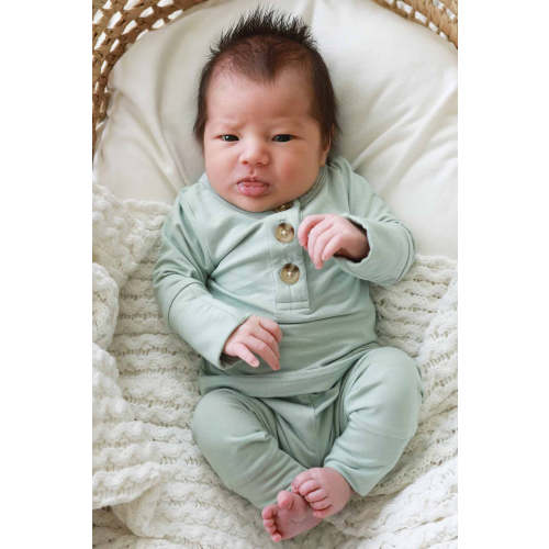2pc Bamboo Button Top & Bottom in Garden | Caden Lane