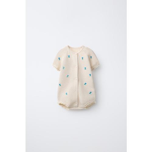 EMBROIDERED FLORAL TEXTURED ROMPER WITH LACE TRIM - Ecru | ZARA United States