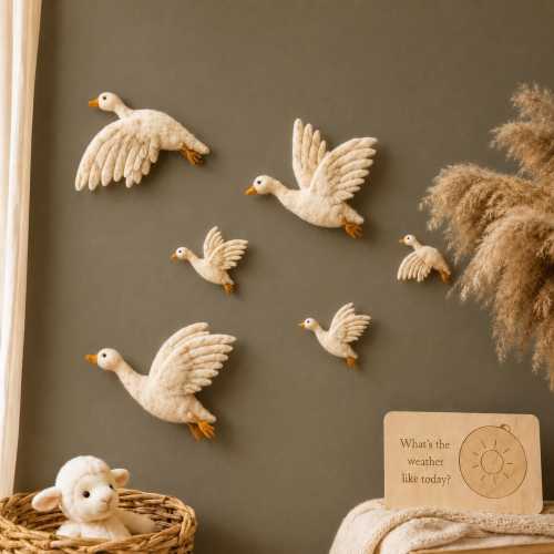 Needle Felt goose  Wall Art set - 3D Flying Bird Decor for Nursery, Hallway & Living Room, Lightweight Felt Birds, Unique Home Decoration