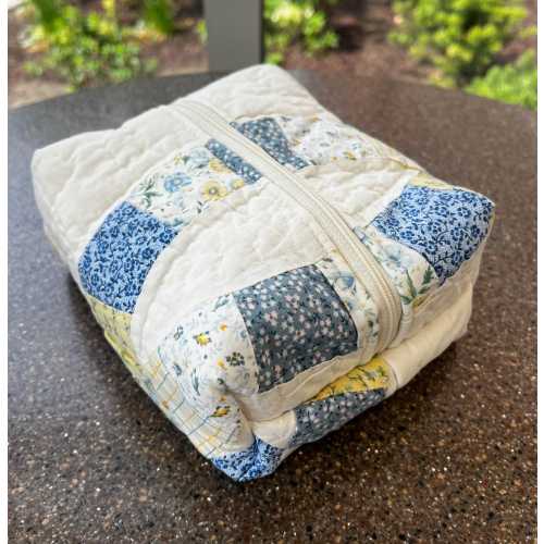 Quilted zipper pouch