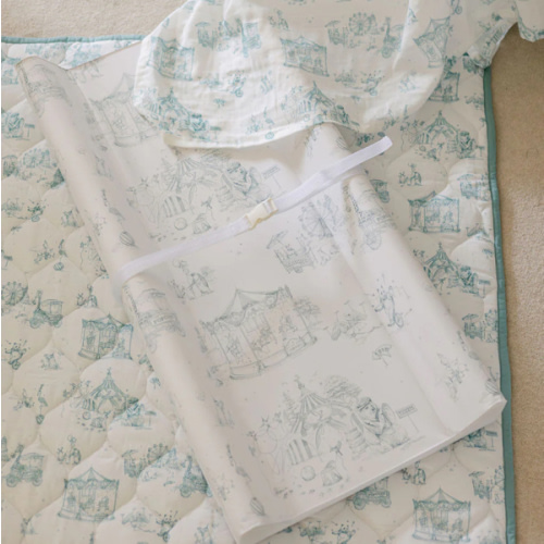 Circus Toile Wipeable Contour Change Pad