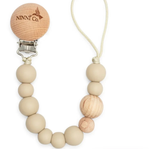 Ninni Co. Toffee Brown Pacifier Clip