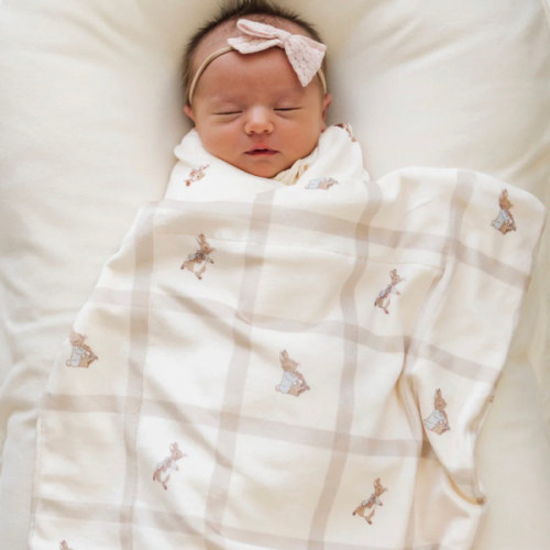 PETER RABBIT™ MINKY STRETCH LUXE BLANKETS – Saranoni