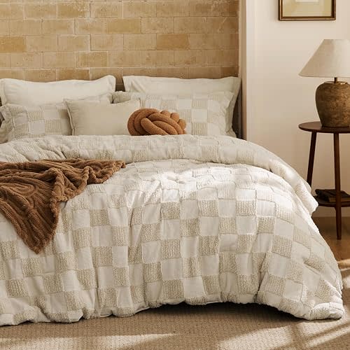 Bedsure California King Size Comforter Set Beige, Boho Tufted Bed Set, Checkered Farmhouse-Style Distressed Vintage Bedding, 3 Pieces, 1 Plaid Geometric Comforter and 2 Pillow Shams
