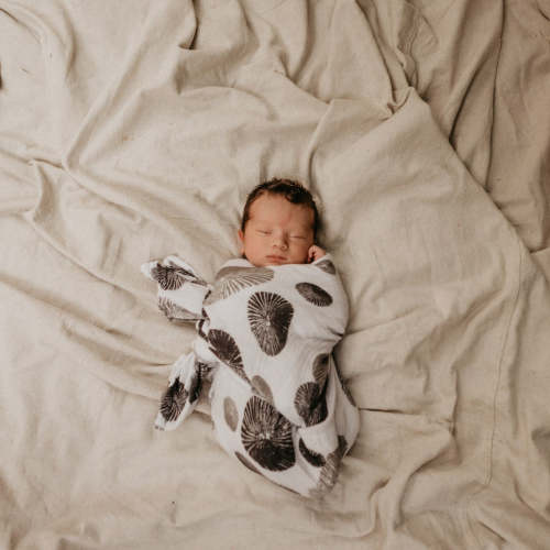The Keiki Dept Bamboo Kapa Moe (Muslin Swaddle Blanket)