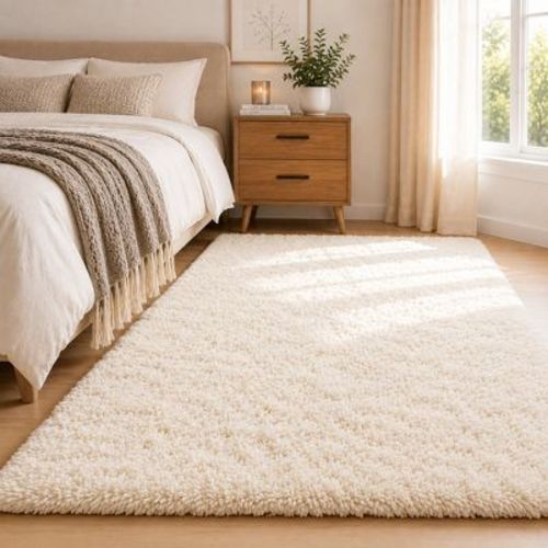 Ophanie 4'x6' Ivory Shag Area Rug, Soft Fluffy Plush Carpet, Non Slip Bedroom Rug for Living Room & Nursery
