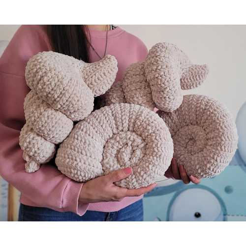 Seashell Pillow, Shell Ammonite Cushion: Seashell Crochet Pillow for Nautical Home, Gift for Ocean Lovers