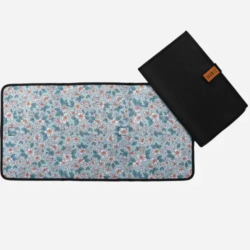 Daisy Skies Neoprene Baby Changing Mat – Bronte Co