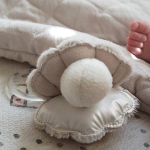 Oyster // Handheld Rattle for Baby