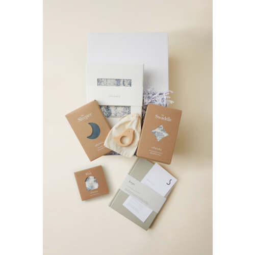 Bleu Toile Bringing Home Baby Deluxe Gift Set