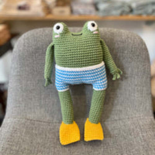 Crochet frog in board shorts by The Crocheting Constable – Lily & Dot