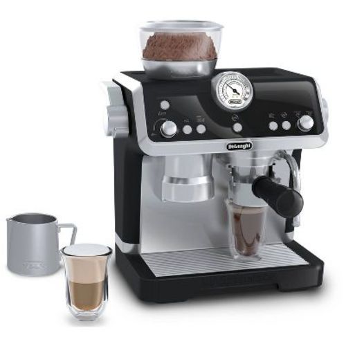 Life-like Casdon DeLonghi Toy Coffee Maker With Adorable Barista Accessories!