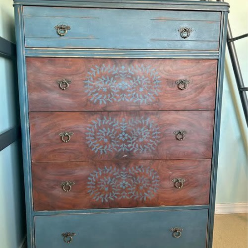Five-drawer Dresser