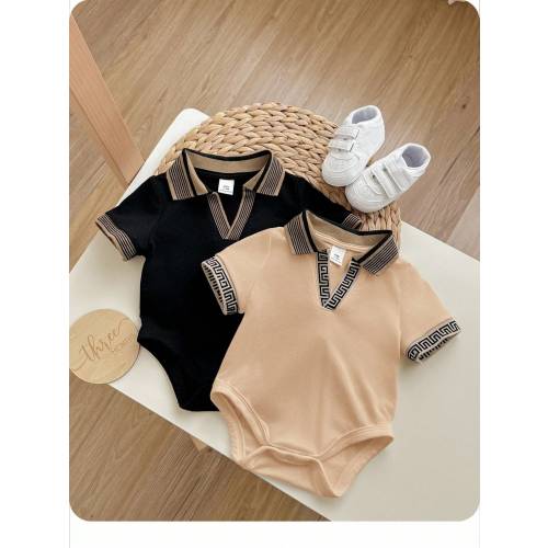 2pcs Newborn Baby Boy/Girl Casual Collegiate V-Neck Knit Bodysuit With Small Logo Print, Suitable For Summer Outings And Gatherings