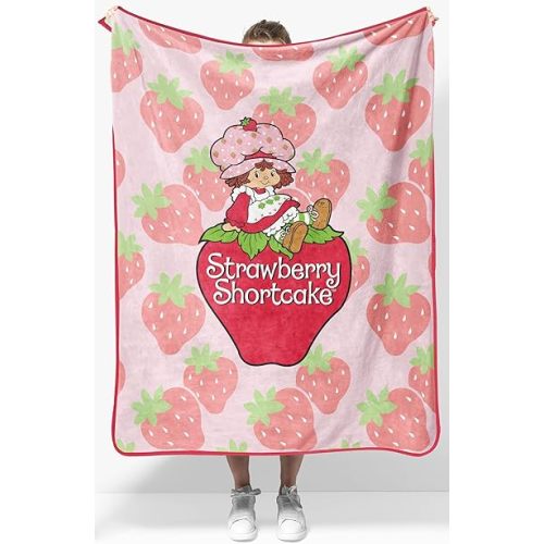 Jay Franco Kids Plush Throw Blanket – Soft & Cozy Fleece Throw for Bedroom & Couch Décor, Official Licensed Product, Pink - Strawberry Shortcake, 40x50 - Travel Blanket
