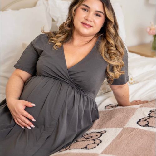 Sleeved Labor & Delivery Gown | Baby Bliss® Vara | XS–5X