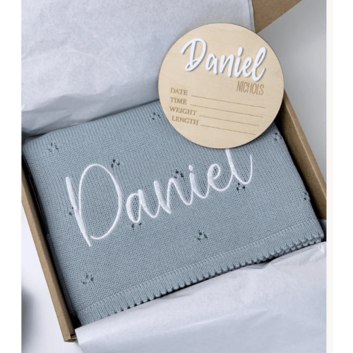 Birth Announcement Set, Baby Name Blanket and Wooden Sign, Newborn Hospital Photo