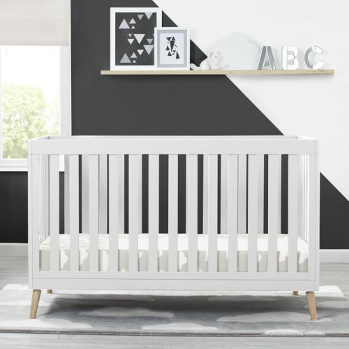 Essex 4-in-1 Convertible Crib