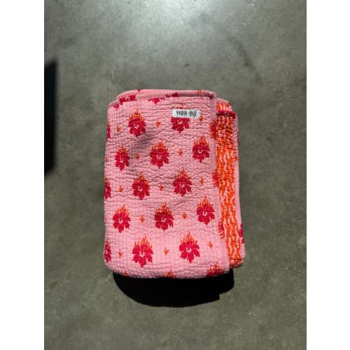 FLAME HIBISCUS QUILT