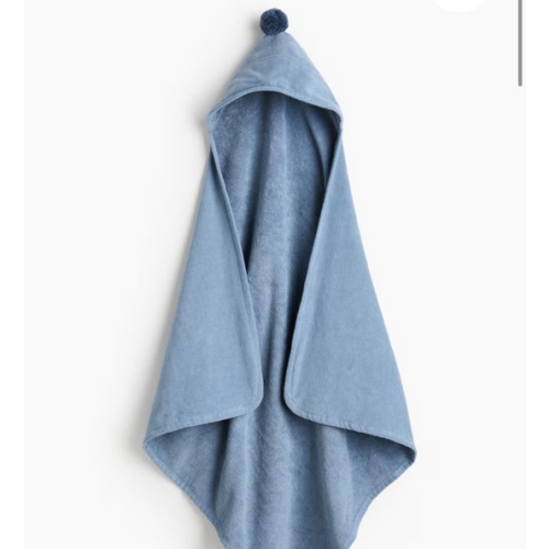 HOODED BATH TOWEL