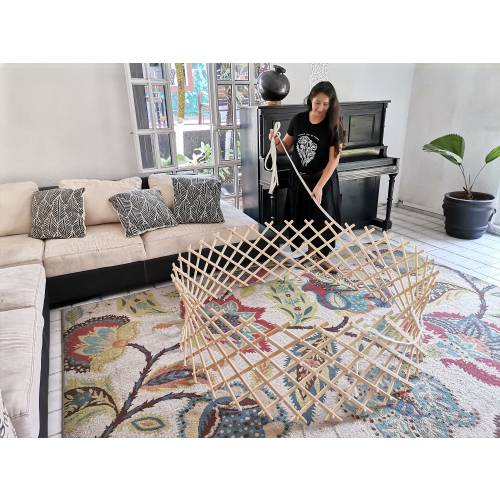 Baby Playpen of wood, portable, eco friendly and sturdy, easy to transport in all home with a safety Montessori yes space