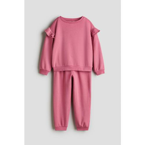 3T.   2-PIECE SWEATSUIT