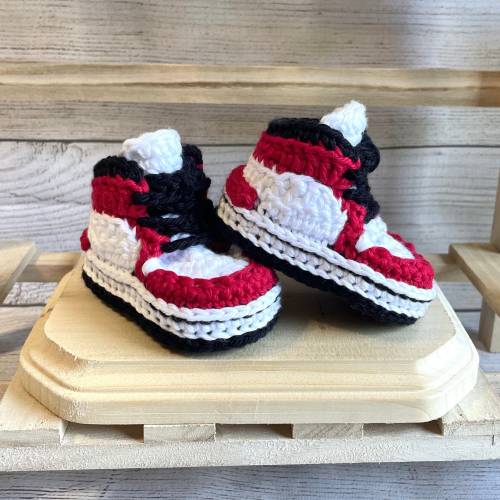 Crochet Baby Sneakers - Crochet Baby Shoes - Baby Sneakers - Crochet Crib Shoes - Classic Sneakers - Baby Gift