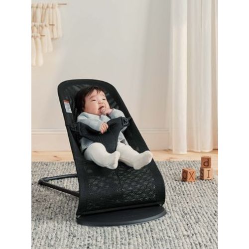 Bouncer Bliss—cozy for your newborn | BabyBjörn