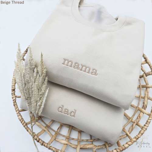 Embroidered Mom and Dad Matching Sweatshirts Mama Sweatshirt, Pregnancy Announcement, Mom Christmas gift for Mom Crewneck W195 Men223