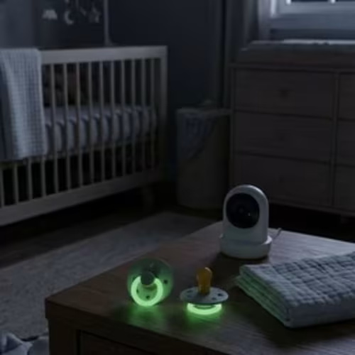 Itzy Soother™ Glow in the Dark Natural Rubber Pacifier - 0-6M