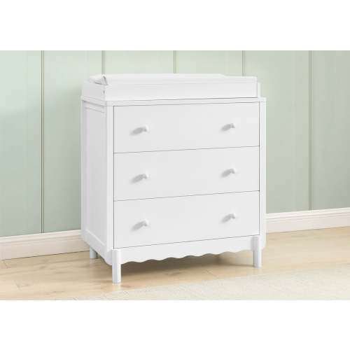 William 3 Drawer Dresser with Changing Top and Interlocking Drawers | Delta Children