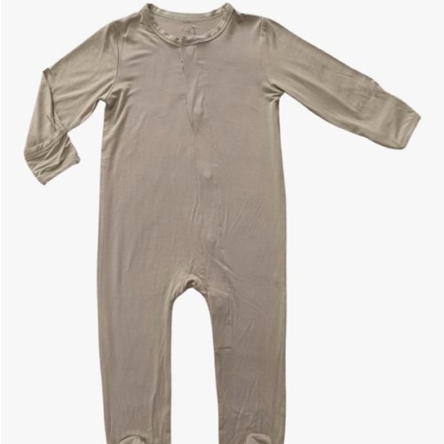 Avee & Co Footie Pajamas - Quick Magnetic Fastener Sleeper for Baby Boy and Girl (0-24 months)