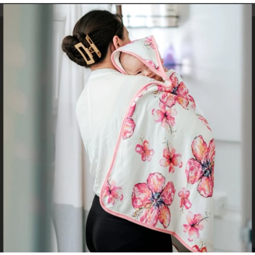 Hibiscus Kiss Hooded Towel Set