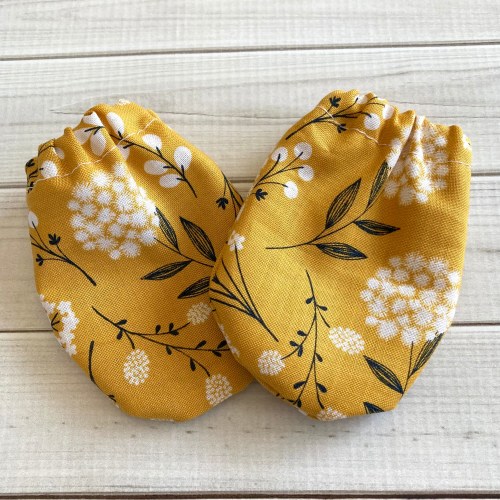 Boho no-scratch mittens, flower baby gift, mustard clothing set, wildflower baby shower gift, preemie, newborn, 0-3m, 3-6m