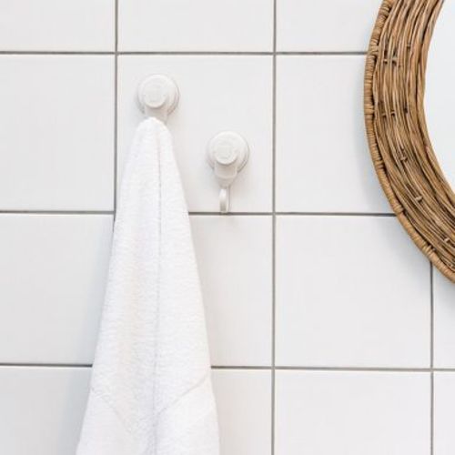 Evideco French Home Goods Strong Hold Vacuum Suction Cup Hooks Shower-Kitchen Walls Organizer Loofah Set of 2 White