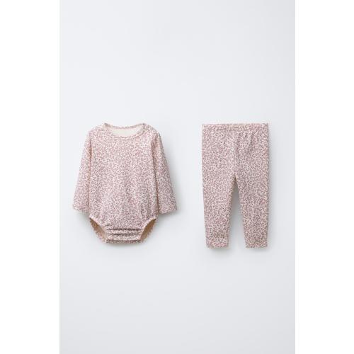 FLORAL BODYSUIT AND LEGGINGS SET - Chalk pink | ZARA United States
