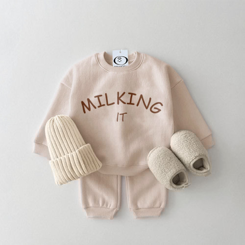 MILKING IT Baby Slogan Set