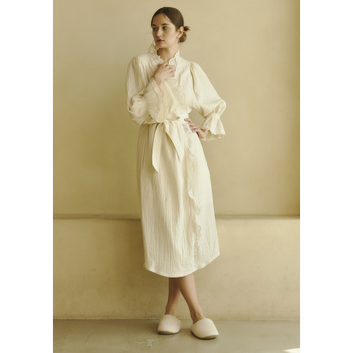 LACED MUSLIN ROBE