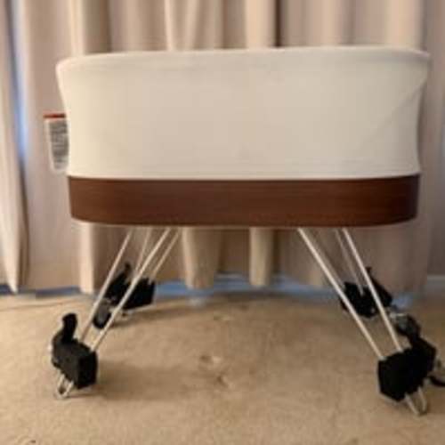 SNOO Smart Sleeper Bassinet – Excellent Condition with WHEELS + Extras