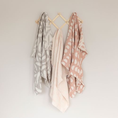Jacquard Cotton Neutral Baby Blanket | Crane Baby