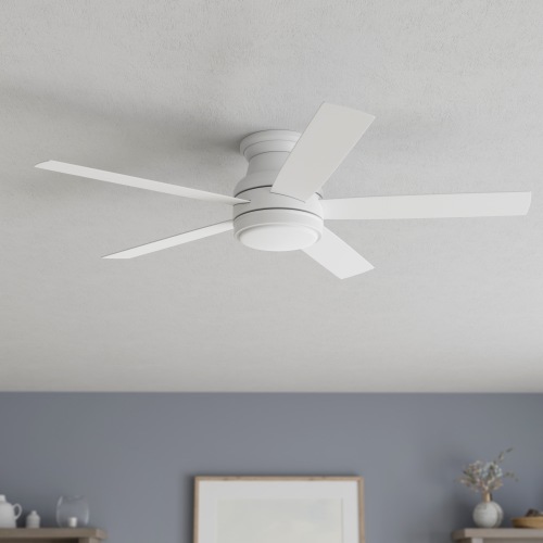 Harbor Breeze Calverton 52-in White with White/Driftwood Blades LED Flush Mount Ceiling Fan With Light and Remote Control Included 5 -Blade