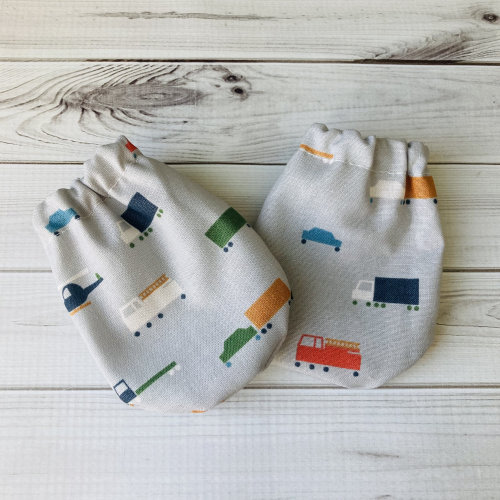Truck no-scratch mittens, transportation baby gift, helicopter clothing set, baby shower gift, preemie, newborn, 0-3m, 3-6m