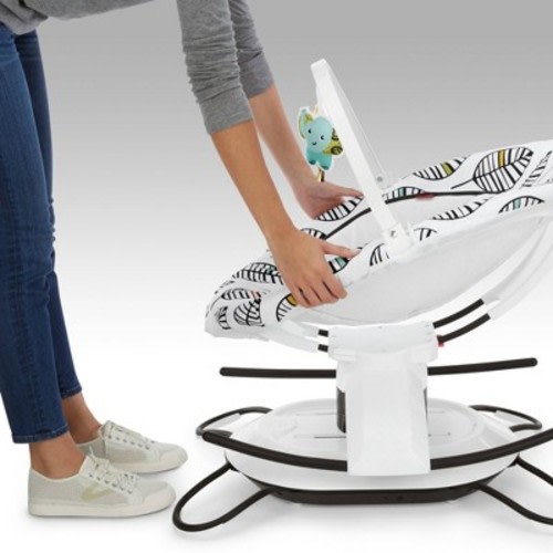 Fisher-Price 2-in-1 Soothe 'n Play Glider Plus - Falling Leaves