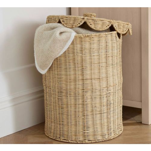 Palmer Scalloped Hamper in Natural