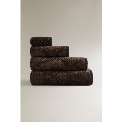 ANIMAL PRINT VELOUR BATH TOWEL - Brown | ZARA United States