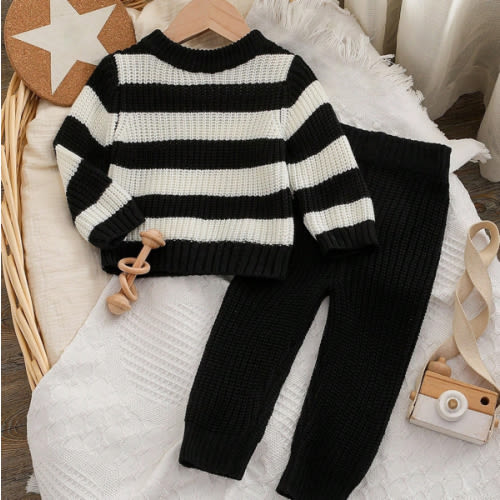 SHEIN Vintaside Kids Toddler Boys' Colorblock Striped Round Neck Long Sleeve Top And Solid Color Pants Sweater Set Autumn And Winter Two Piece Suit Baby Boy Knitted Set Baby Boy Clothes Black Baby Boys Outfit Late Fall Knit Two Piece Toddler