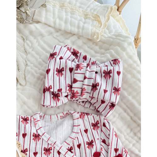 Christmas bow and heart adjustable bow